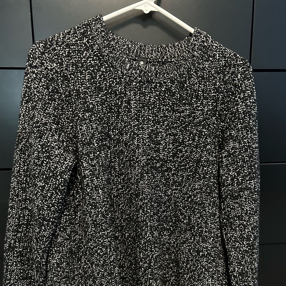 Athleta Black White Marl pullover knit crew sweater